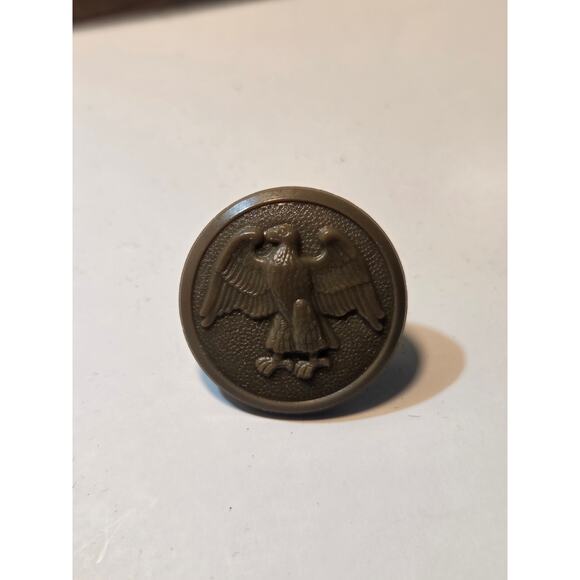 (2) Vintage 1940s WWII Resin Great Seal Eagle Buttons – Civilian Uniform Style - Picture 4 of 5